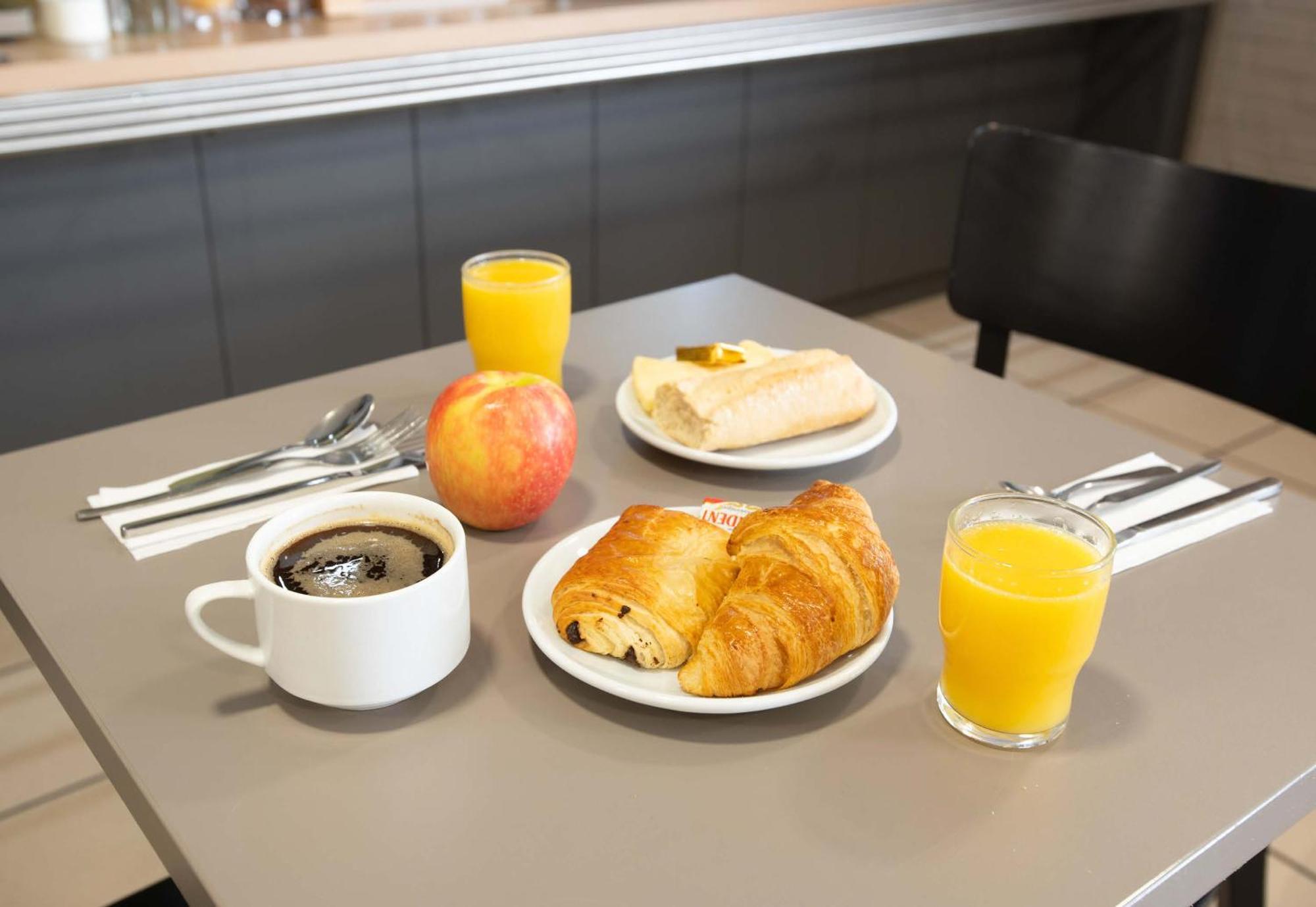 B&B Hotel Louveciennes Le Port-Marly Luaran gambar